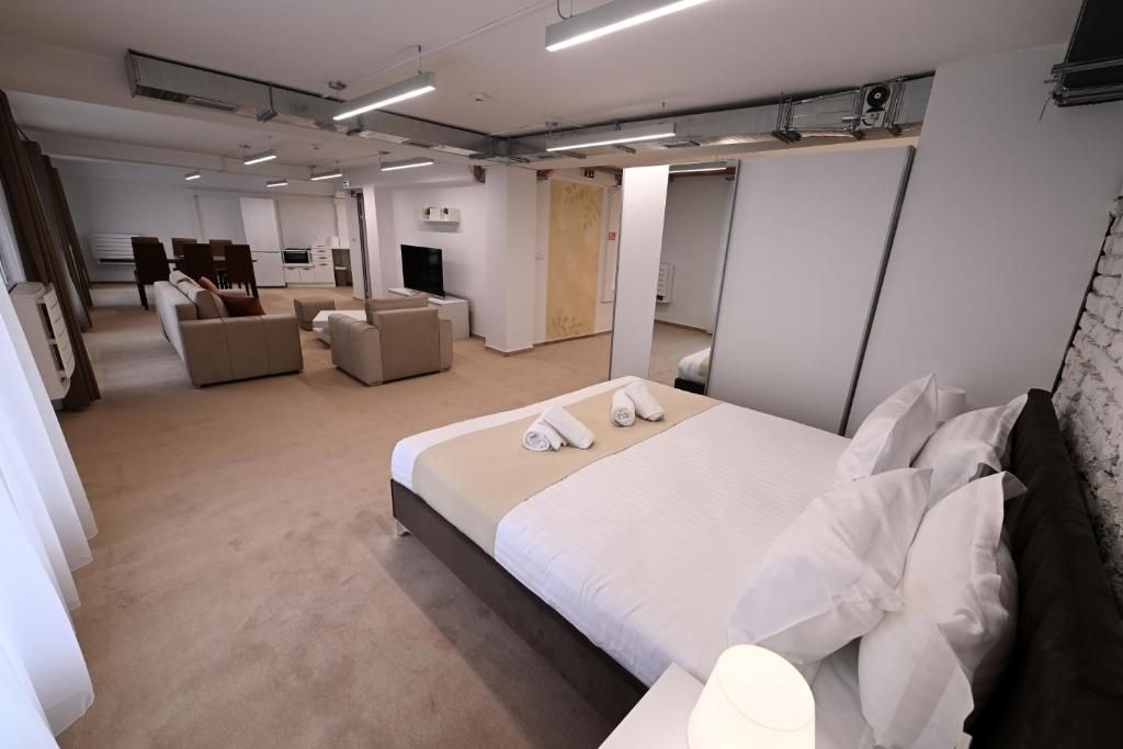 Alexandar Square Suites 
