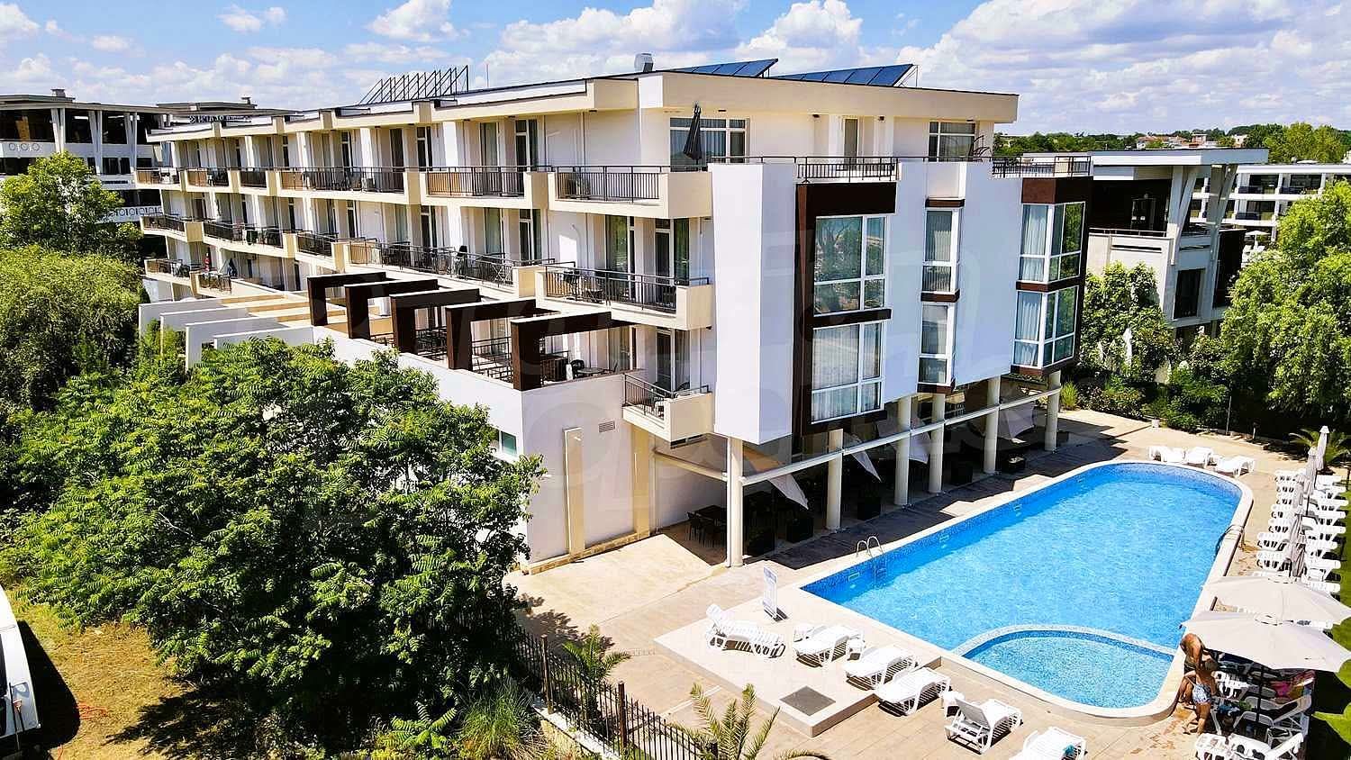 Роял Марина Бийч