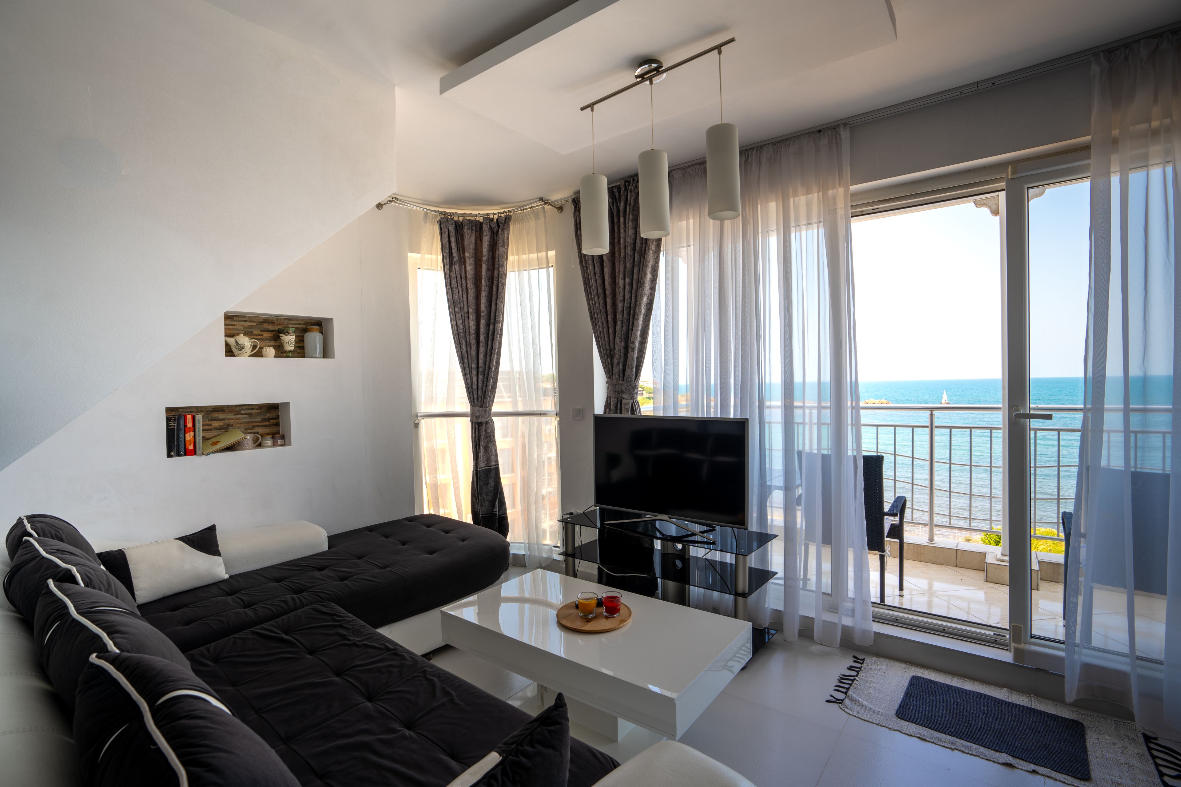 NEA Penthouse Deluxe